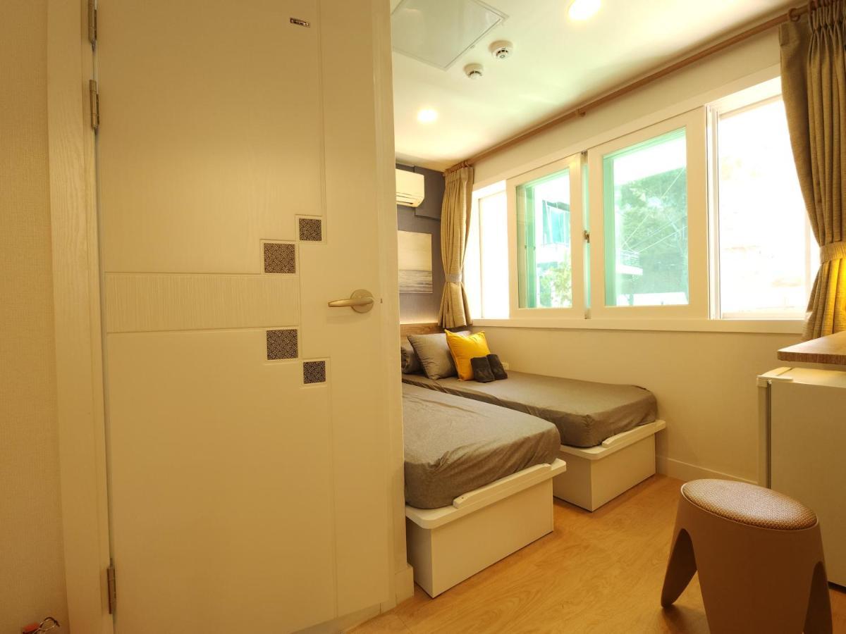 Oyo Myeongdong 5 Lodge Seúl Exterior foto