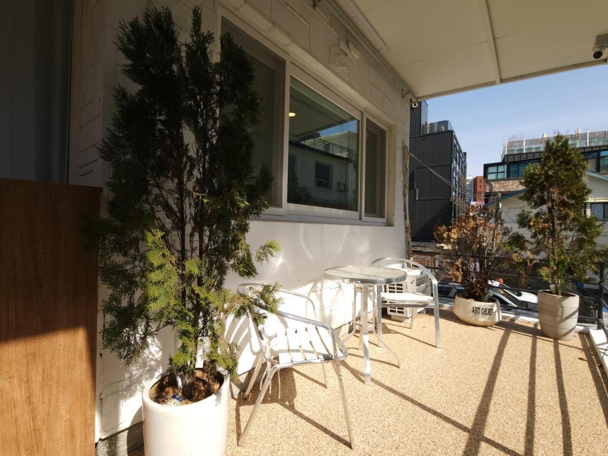 Oyo Myeongdong 5 Lodge Seúl Exterior foto