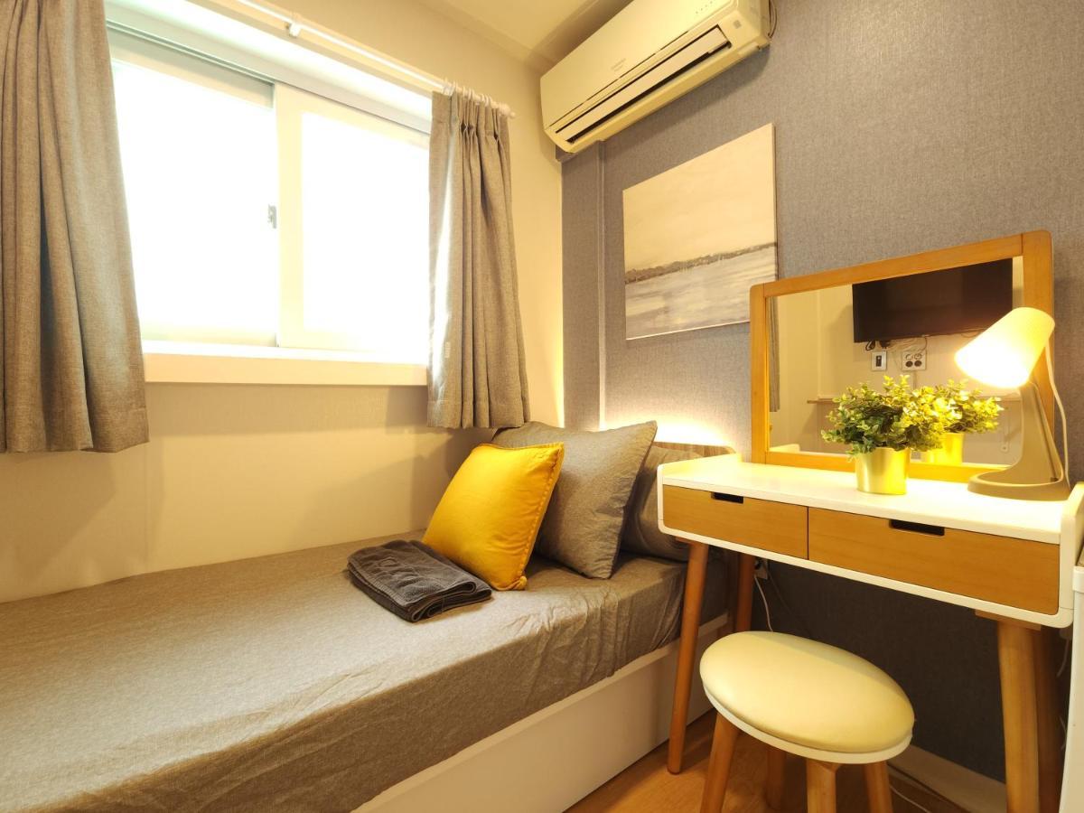 Oyo Myeongdong 5 Lodge Seúl Exterior foto